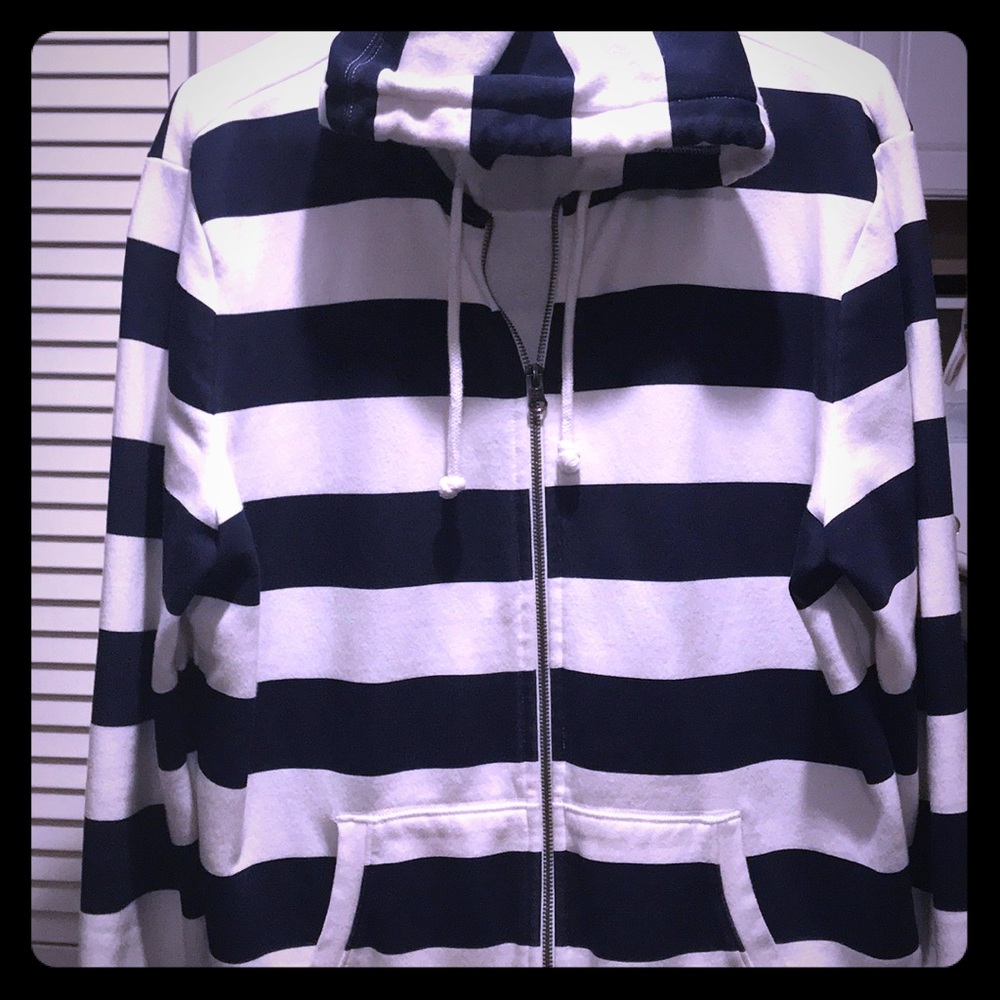 Express w/Zip Pockets